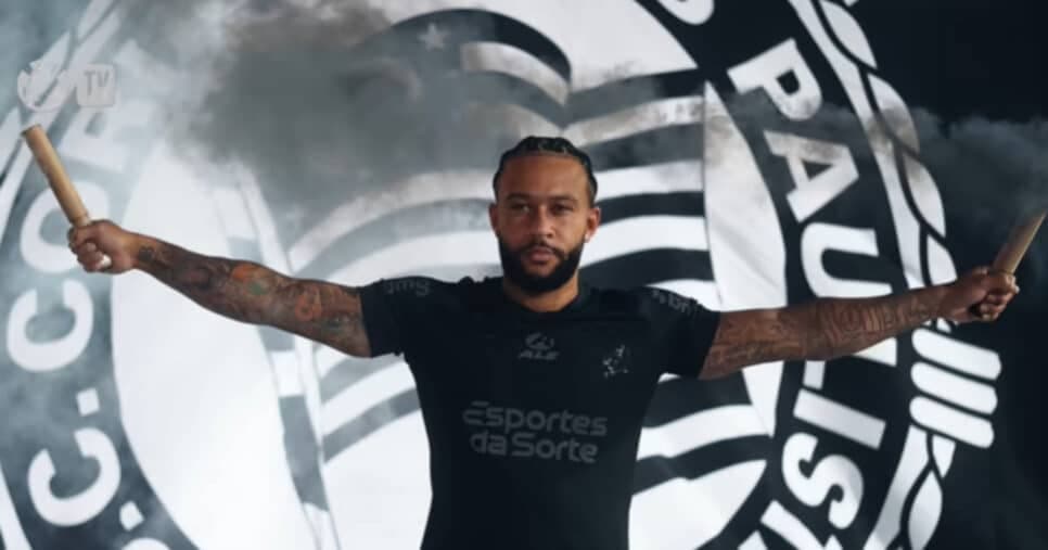 Depay tem futuro incerto no Corinthians (Foto: Corinthians TV)