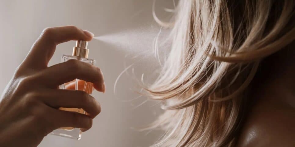 Passe perfume no cabelo para acabar com cheiro de fritura (Reprodução: Divulgação)