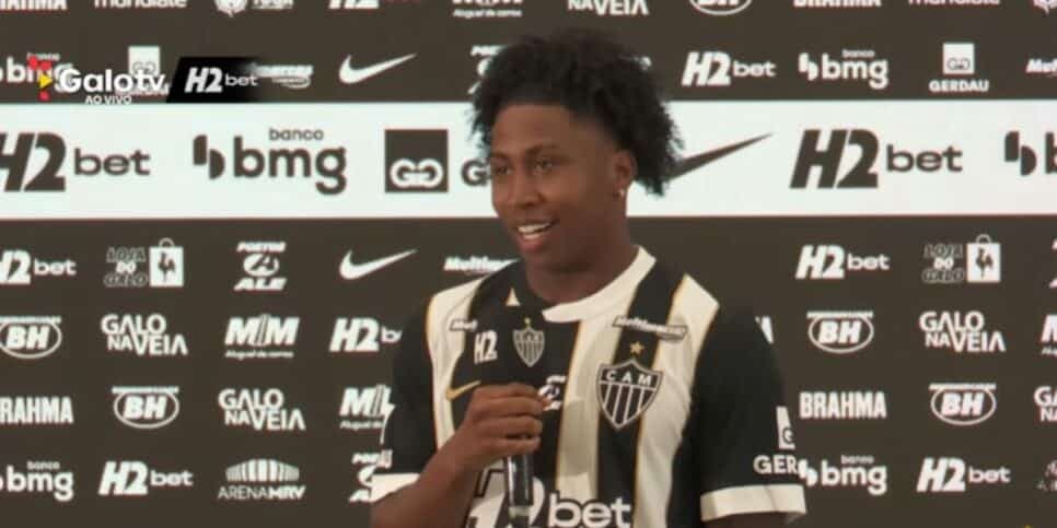 Preciado sendo criticado pelos torcedores do Atlético-MG (Reprodução: Galo TV / Youtube)