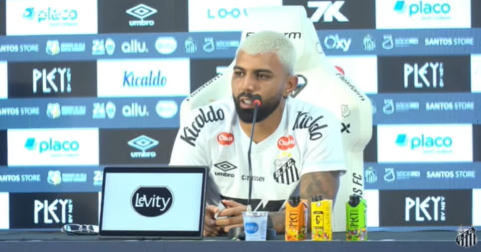 Cuca sela futuro de Gabigol no Santos e confirma sobre situação do atacante