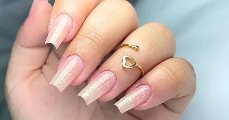Alongamento caseiro: Dicas práticas para deixar as unhas fortes, longas e bonitas