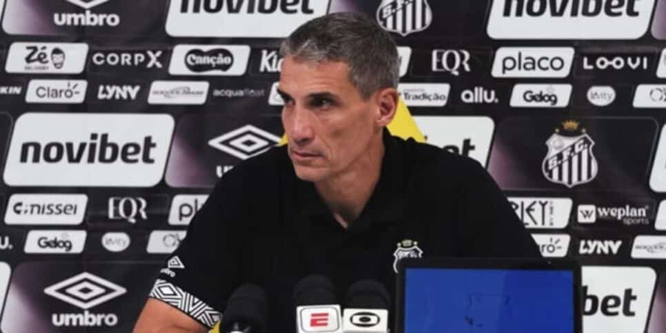 Vojvoda pode estar de saída do Santos ainda hoje (Reprodução: Youtube)