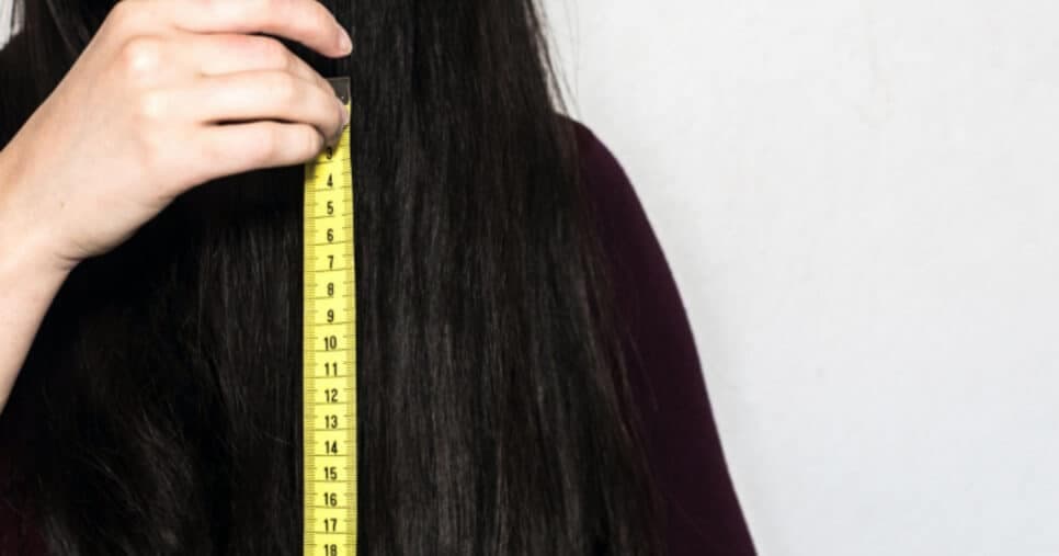 O ingrediente de R$ 2 que coloca no shampoo e faz o cabelo crescer o dobro