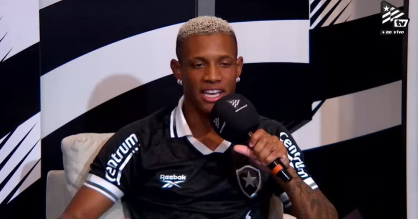 Danilo é o grande destaque do futebol brasileiro (Foto: Botafogo TV)