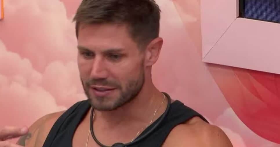 Jonas, do BBB26, se envolve em acidente de carro e comunicado revela detalhes: "Na hora"