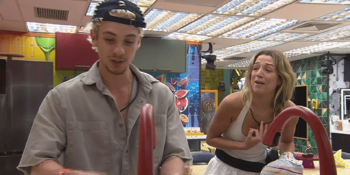 Juliano Floss brigando com Samira no BBB 26 (Foto: Reprodução/Globo)