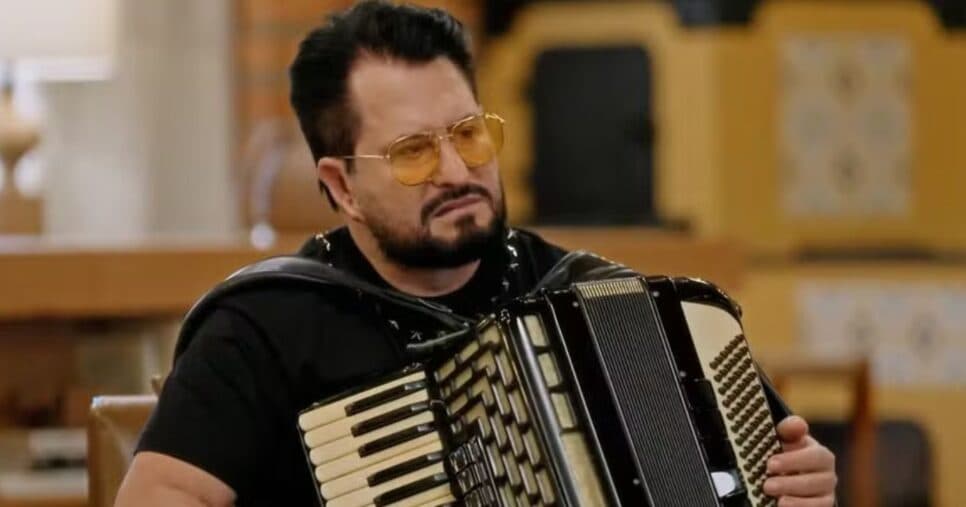 Qual é a sexualidade Marrone? Artista diz que vive relação discreta com dupla de bruno