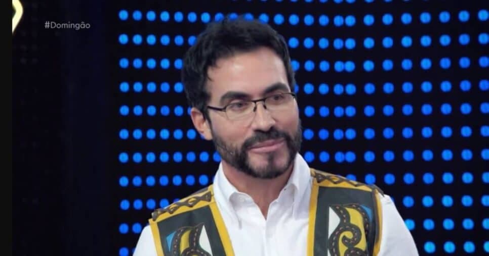 Padre Fábio de Melo se envolve em nova polêmica e processa companhia área por viagem internacional
