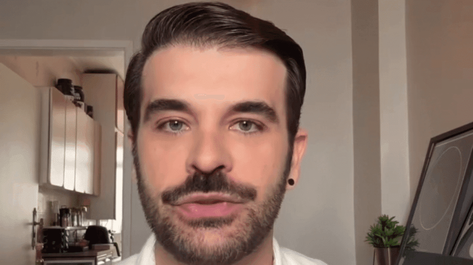 Famoso brincou dizendo que deixou de ser gay (Foto: Reprodução/ Internet)