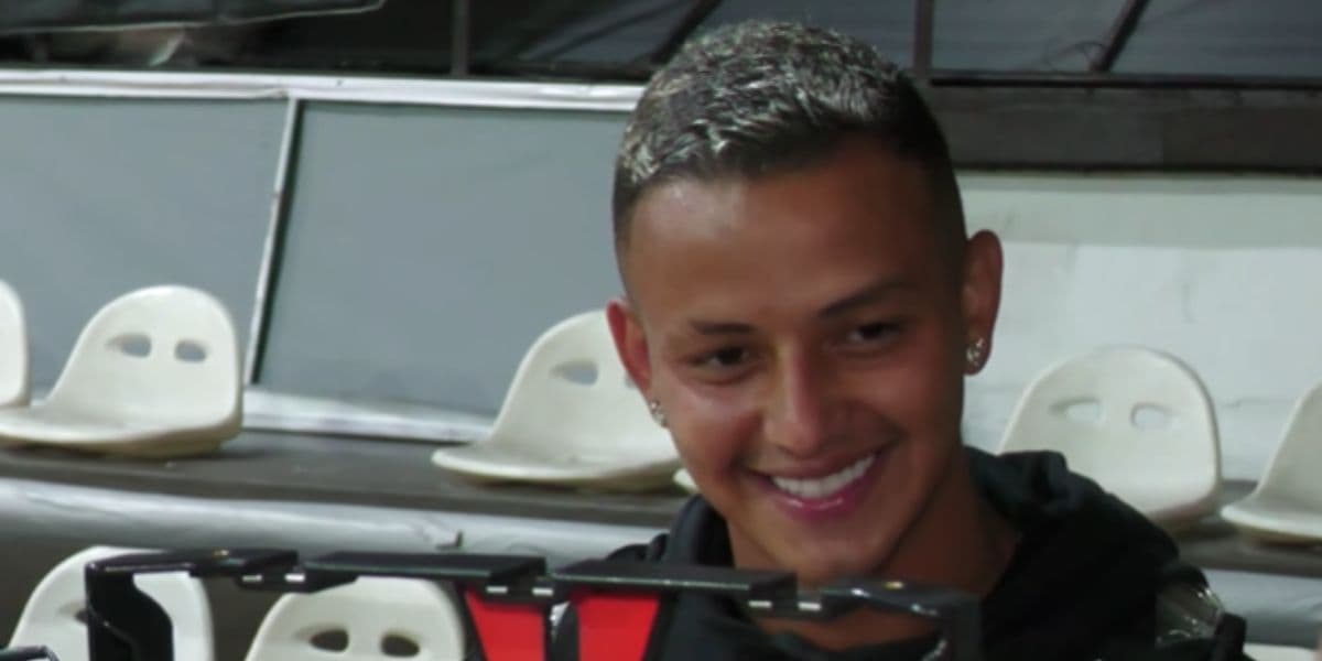 Kayke sofreu uma grave lesão no joelho (Reprodução: Youtube)