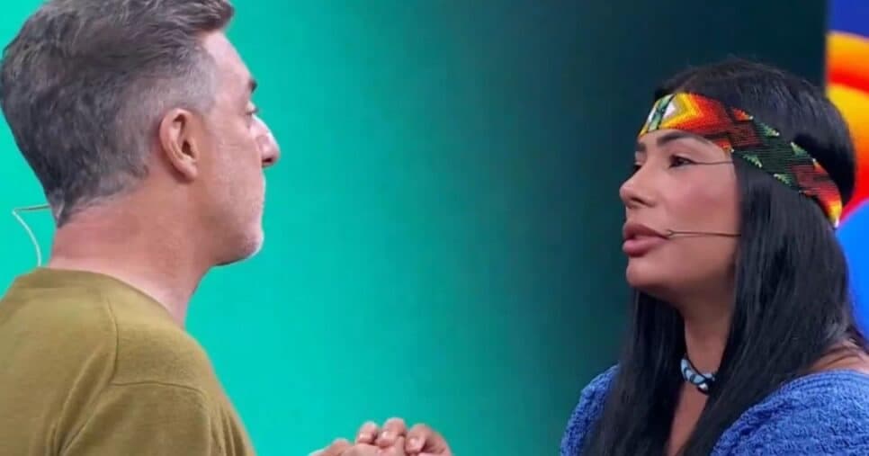 Ao vivo, Luciano Huck dá notícia chocante para Marciele no palco do Domingão e sister perde o chão