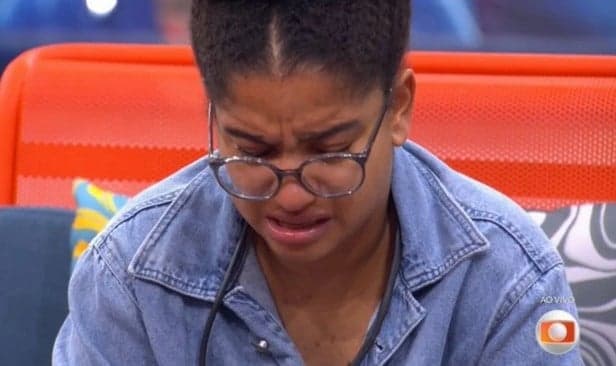 Milena chora saída de Samira no BBB26 (Foto: Reprodução / Globoplay)
