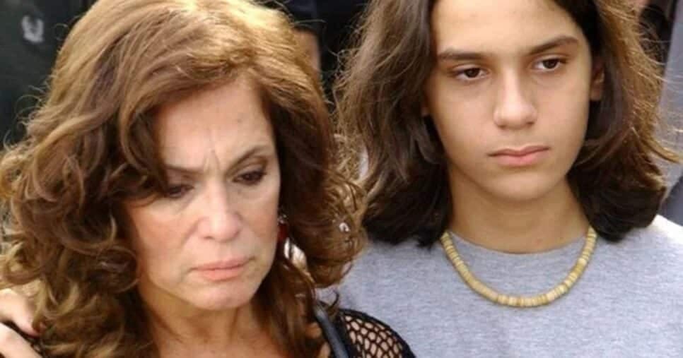 Neto de Maria do Carmo em Senhora do Destino está irrecohecível, musculoso e virou um dos homens mais lindos