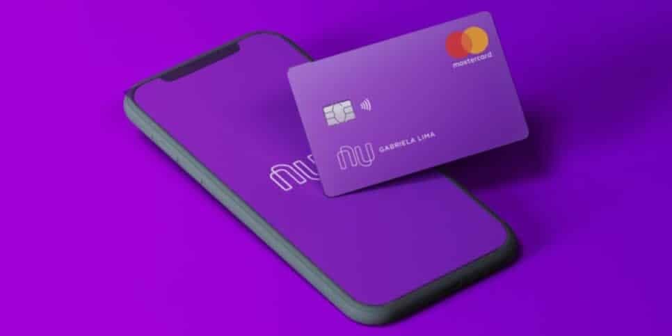 Nubank cobra taxa para clientes que querem sacar dinheiro (Reprodução: Divulgação)