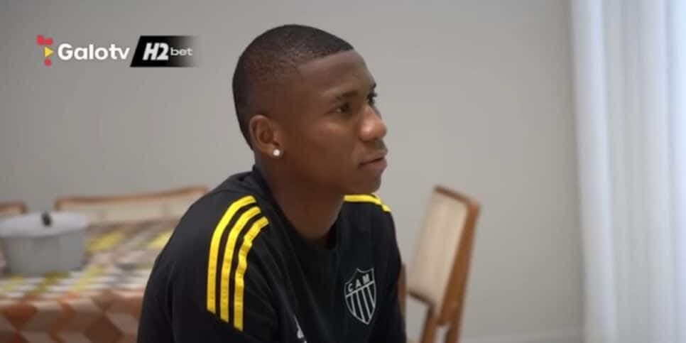 Patrick está de volta e pode reforçar o meio-campo do Atlético-MG (Reprodução: Youtube)