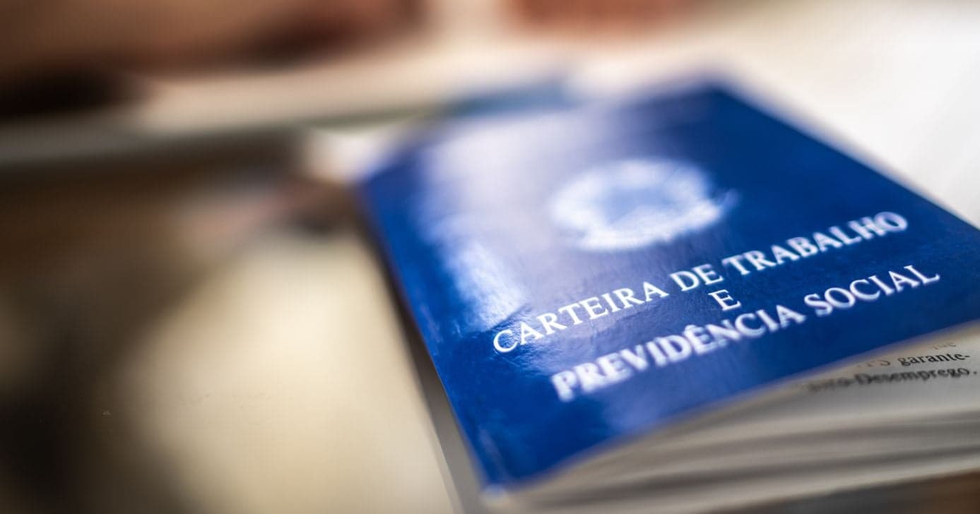 Lei trabalhista garante 120 dias de folga consecutivos a esses CLTs em 2026