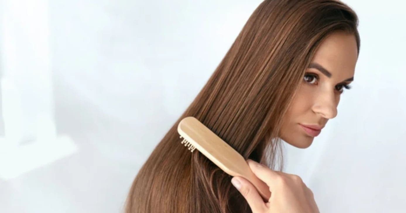 Potente como a chapinha: Progressiva caseira alisa até a raiz do cabelo sem gastar com salão