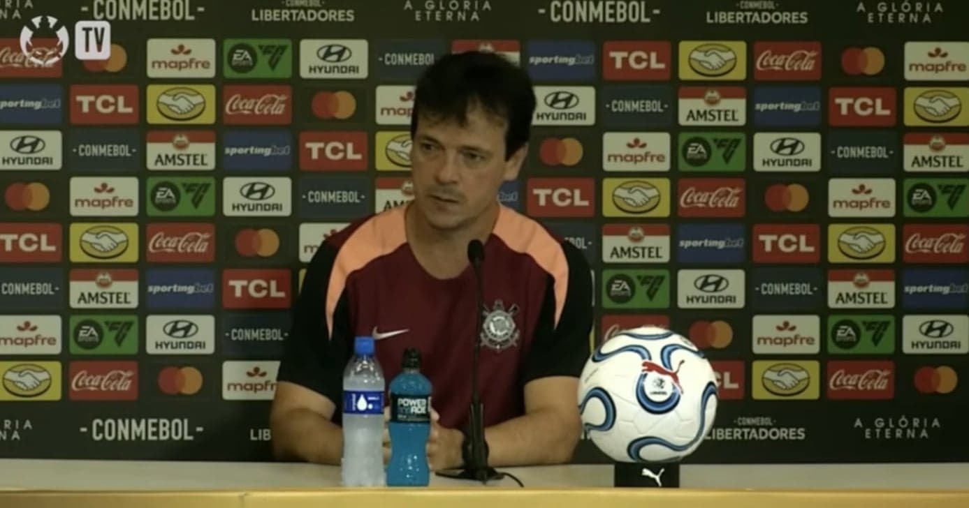 Fernando Diniz quer nome forte (Foto: Corinthians TV)