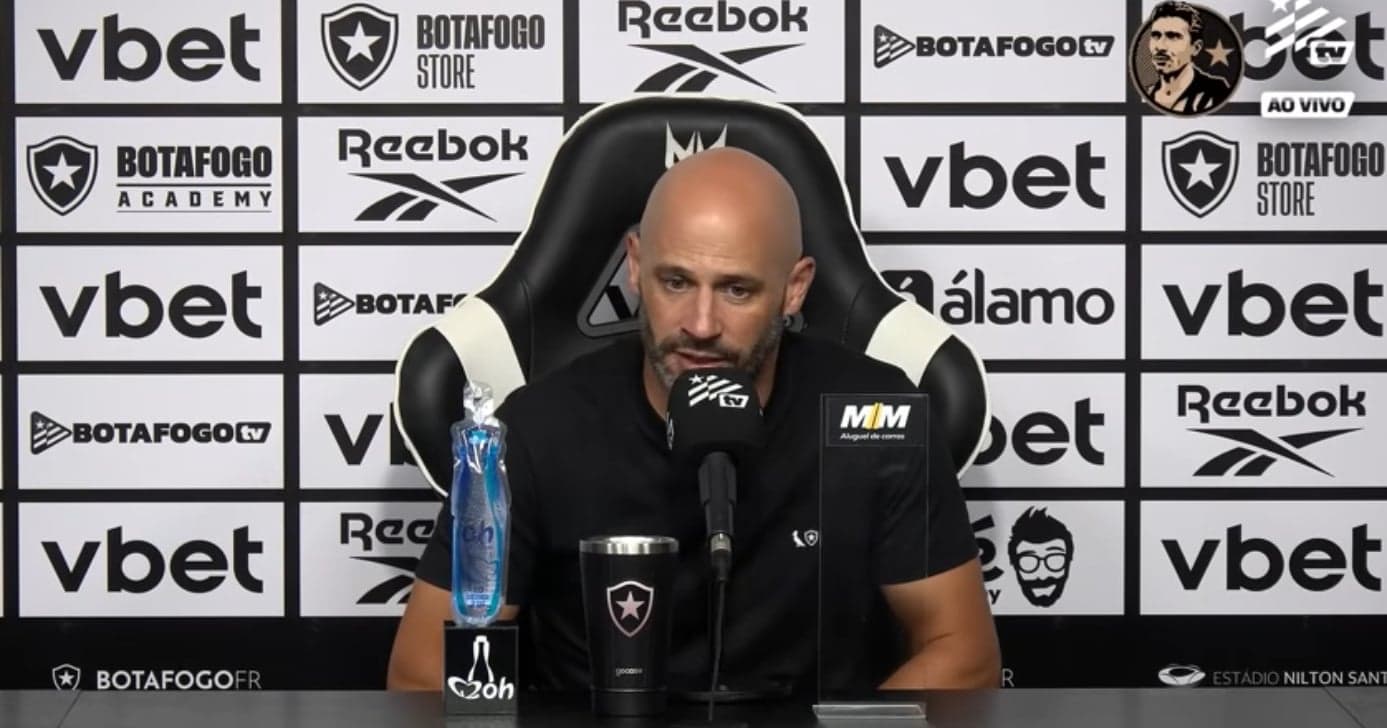 SAF do Botafogo mira 4 reforços para Franclim Carvalho no 2º semestre