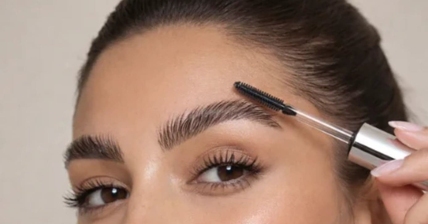 Sobrancelhas turbinadas com esse gel (Foto: Divulgação)