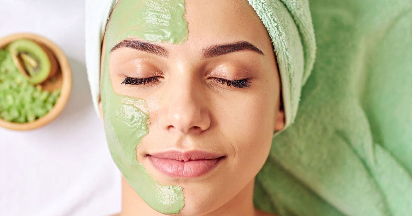 Máscara Detox da L'Oréal deixa a pele macia e reduz os poros já na primeira aplicação