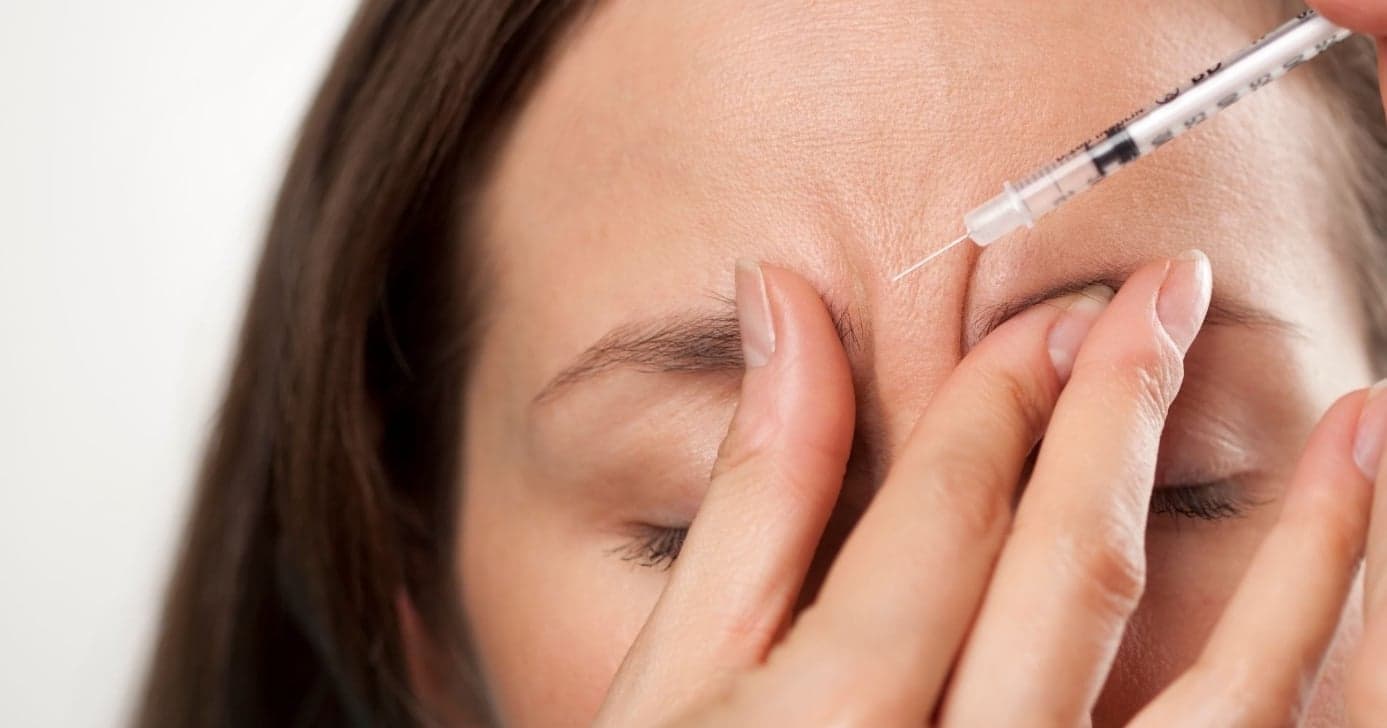 Os 3 truques de beleza para evitar rugas na testa sem precisar gastar com botox