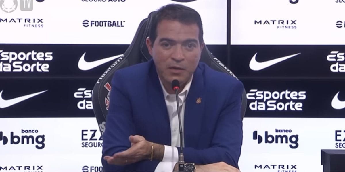 Marcelo Paz busca centroavantes ao Corinthians (Reprodução: Youtube)