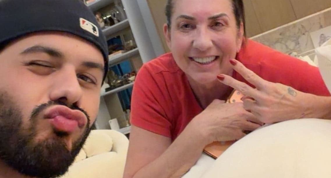 Zé Felipe e Margareth Serrão, mãe de Virginia (Foto: Reprodução / Instagram)
