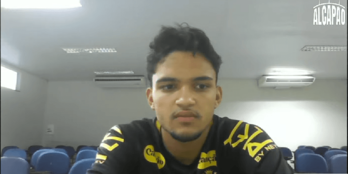 Matheus Xavier (Foto: Reprodução/ YouTube/ Canal Alçapão)