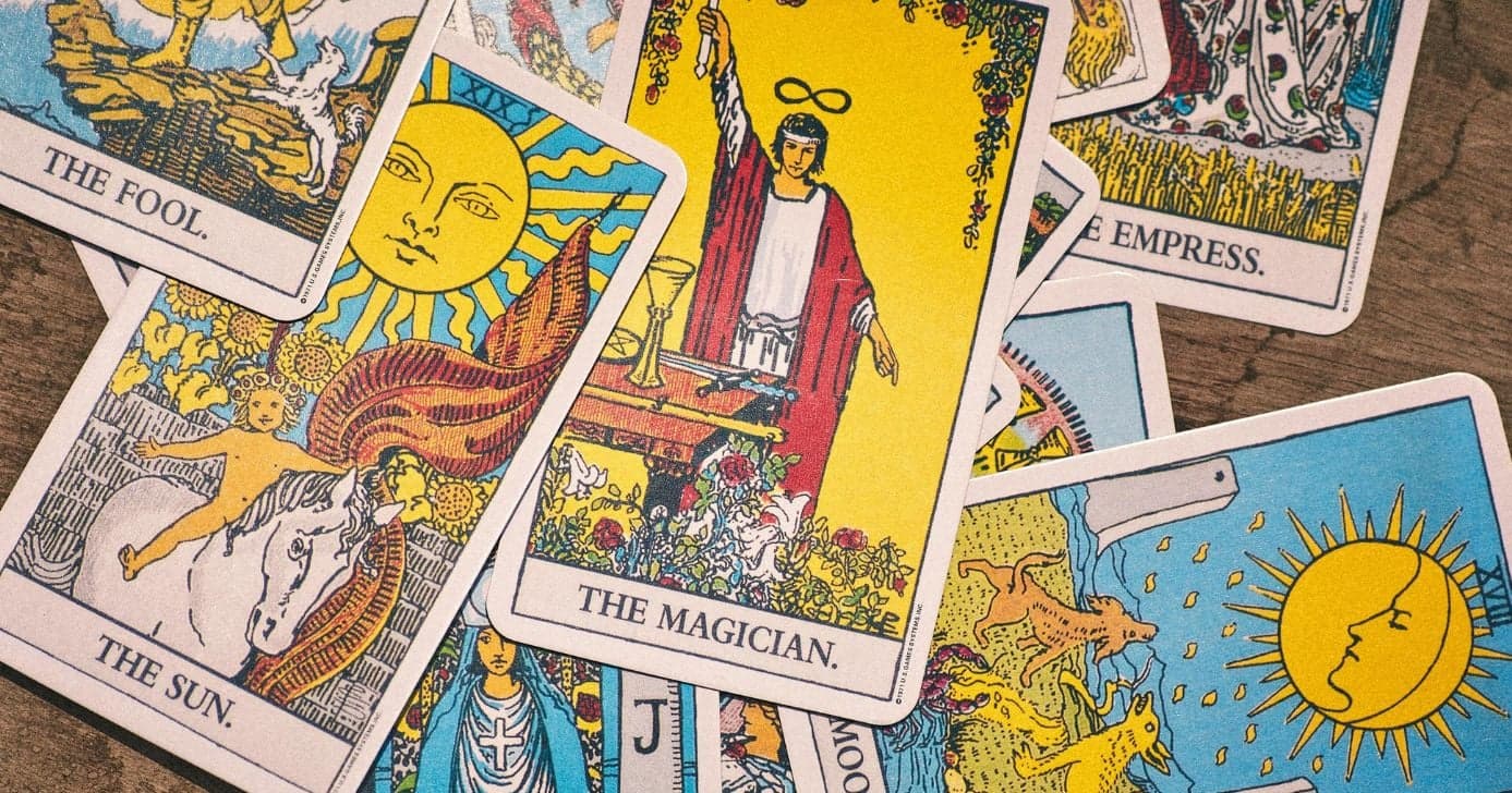 Ilustração cartas de vidente (Foto: Canva)