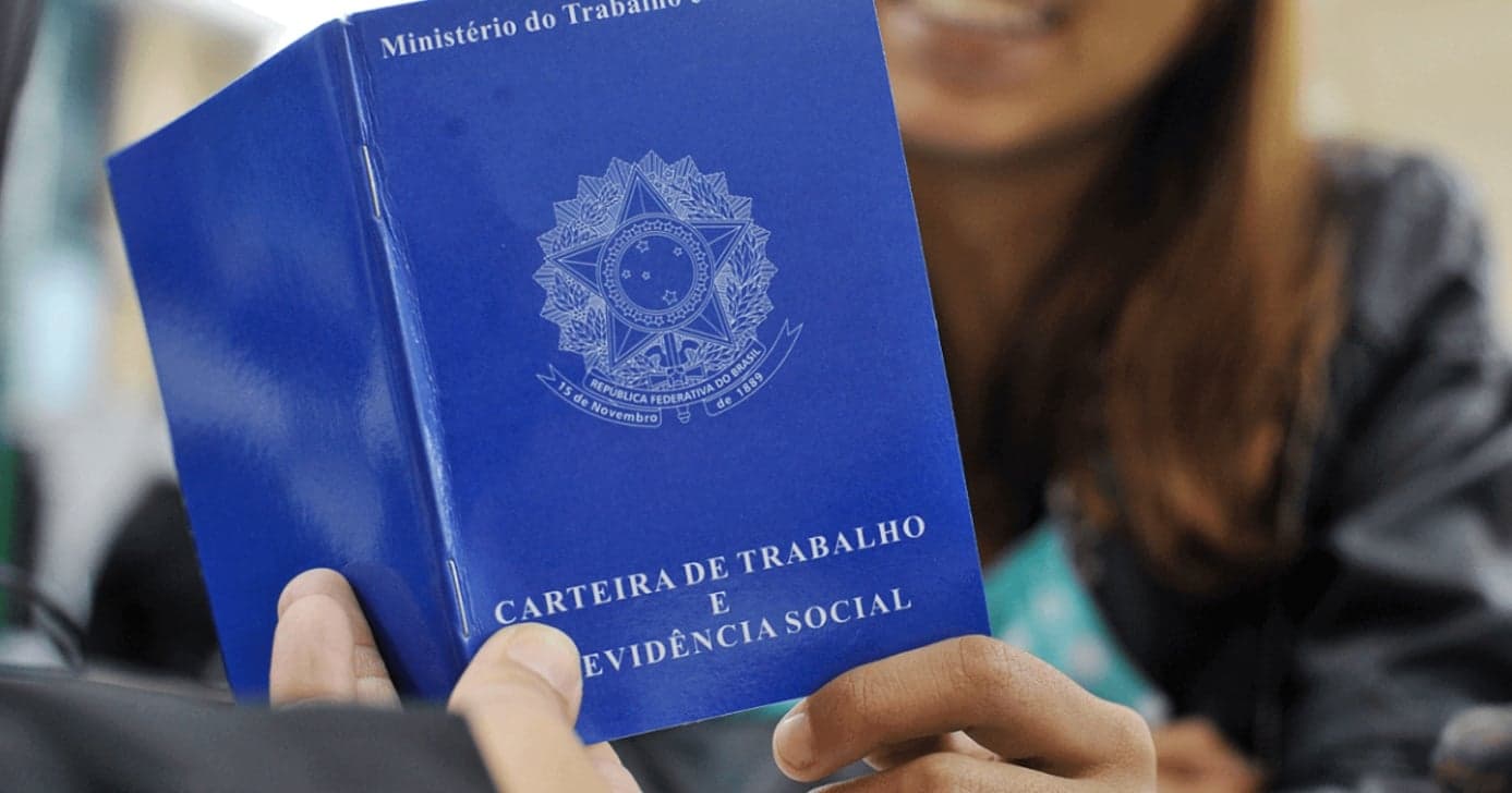 Alerta aos CLTs: 2 descontos que são permitidos no salário por lei