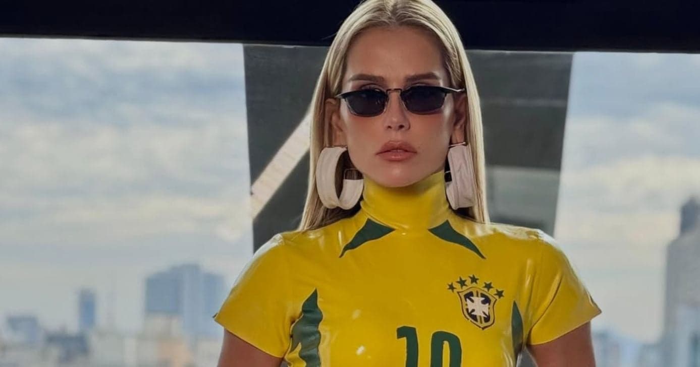 Deborah Secco diz por que escondeu namoro e pedido feito a Leo Dias