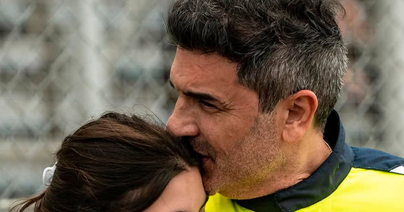 Filha de Edu Guedes surge em foto e beleza impressiona aos 17: "Linda"