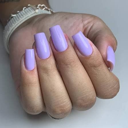 Esmalte Lilás (Foto Instagram/@andressa_nails_) Esmalte Lilás (Foto Instagram/@andressa_nails_)