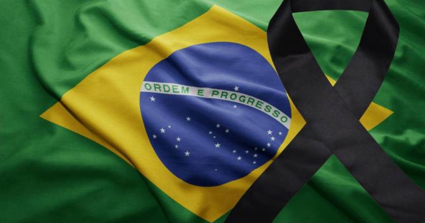 Luto: Jogador da Seleção morre em plena Copa e faz o Brasil chorar hoje (12)