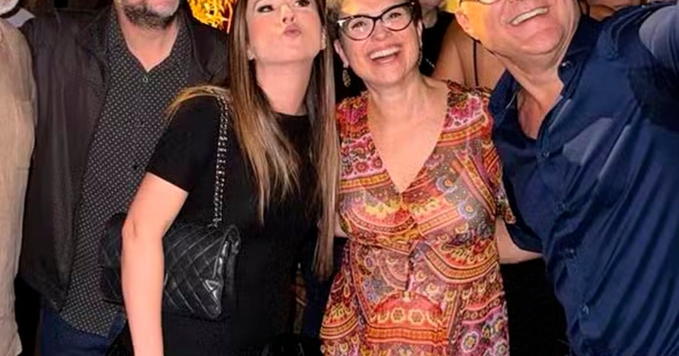 Sandra Annenberg tem flagra raro com jornalista que vive relação: Veja