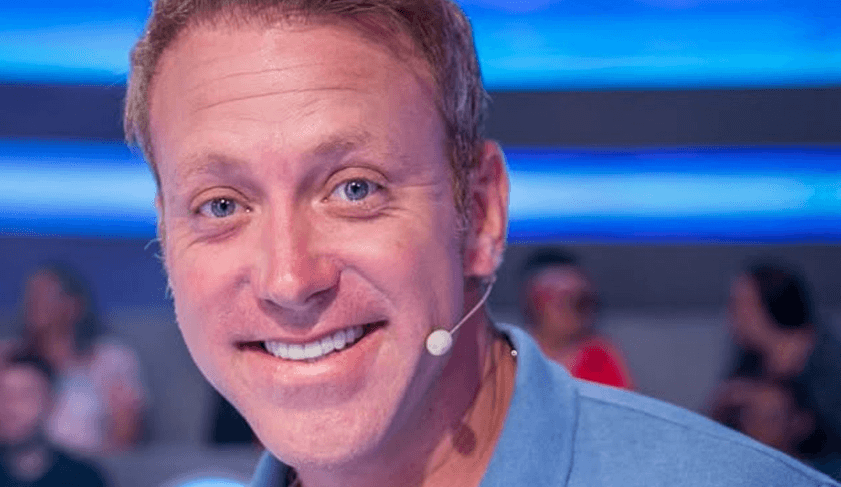 O ex-ator da Globo Sergio Hondjakoff participou do Acerte ou Caia (Foto: Reprodução / Record)
