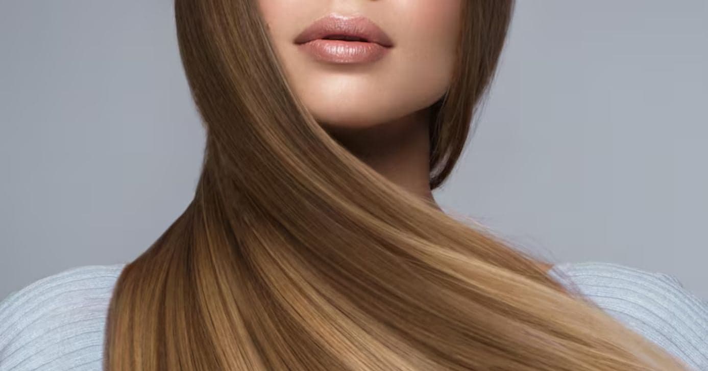 Adeus, chapinha: 5 produtos alisam a raiz do cabelo e resistem até ao chuveiro