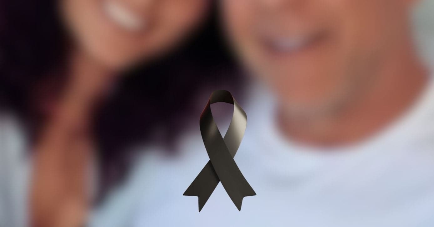 Ator famoso e amado luta pela vida com doença, desaparece da mídia e esposa declara: "Em luto"
