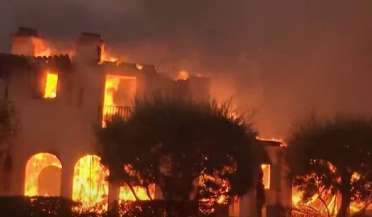 Ator de novela morre ao lado da esposa em grave incêndio - Foto Internet Ator de novela morre ao lado da esposa em grave incêndio - Foto Internet