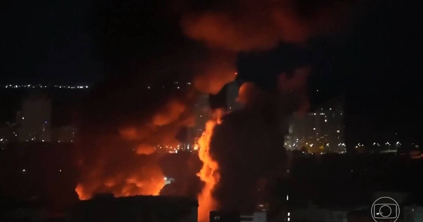 Ucrânia sofre noite de bombardeios