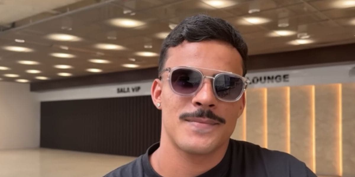 Kaiki Bruno vai defender o Como na próxima temporada europeia (Reprodução: Samuca TV / Youtube)