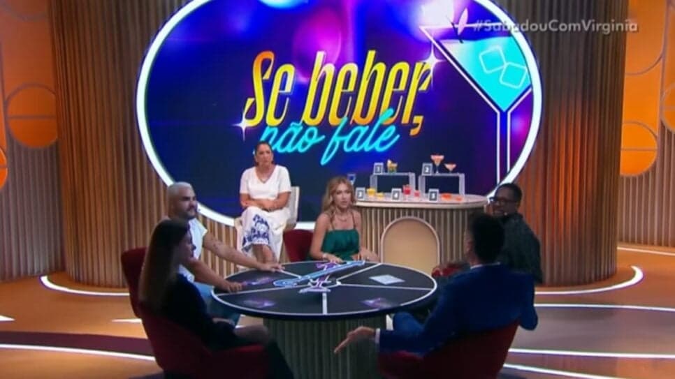 Jornalista no quadro 'Se Beber, Não Fale', no Sabadou com Virgínia Fonseca (Foto: Reprodução/ SBT/ YouTube) Jornalista no quadro 'Se Beber, Não Fale', no Sabadou com Virgínia Fonseca (Foto: Reprodução/ SBT/ YouTube)