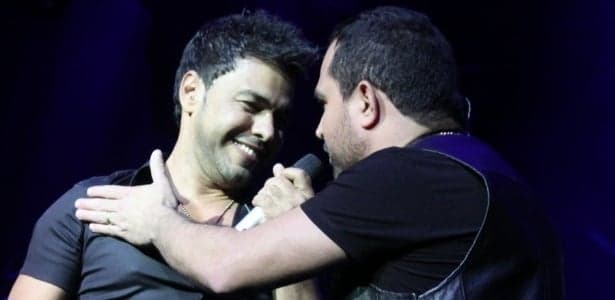 28fev2013-zeze-di-camargo-e-luciano-durante-apresentacao-no-cruzeiro-e-o-amor-1362158307107_615x300 28fev2013-zeze-di-camargo-e-luciano-durante-apresentacao-no-cruzeiro-e-o-amor-1362158307107_615x300