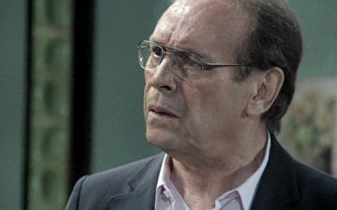 José Wilker nega rumor qe tenha pedido para sair de "Amor à Vida" José Wilker nega rumor qe tenha pedido para sair de "Amor à Vida"