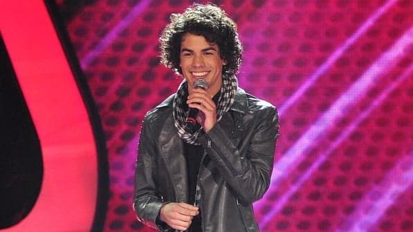 Sam Alves vence segunda temporada de reality show musical Sam Alves vence segunda temporada de reality show musical