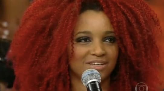 Dançarina de Anitta apaga comentário que fez sobre o apelido que ganhou de Faustão