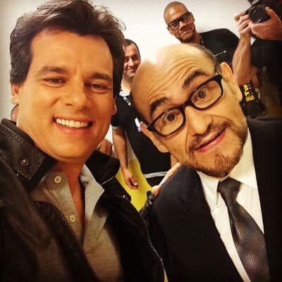 Edgar Vivar, o "Senhor Barriga", chega ao Brasil para lançamento de game; Celso Portiolli publica foto ao lado do ator