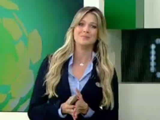 Renata Fan chora ao vivo no "Jogo Aberto" ao falar da morte de Fernandão