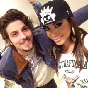 Chay Suede vai dançar música de Anitta no "Altas Horas" deste sábado (26)